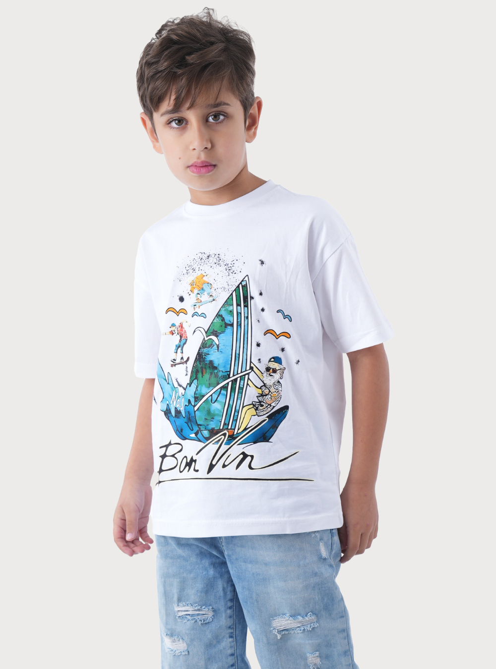 T-Shirt with Sailboat print